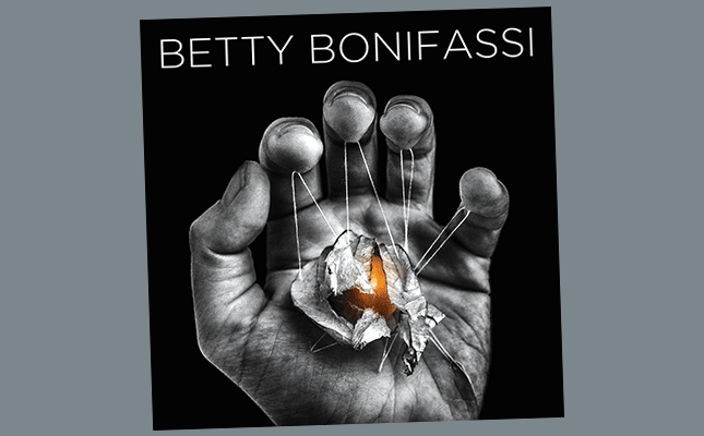 Lire la suite à propos de l’article <!--:fr-->Musique: Betty Bonifassi, le nouvel album disponible le 23 septembre!<!--:-->