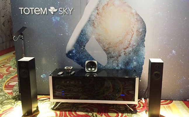 Lire la suite à propos de l’article Un saut chez Audiolight pour voir les enceintes Totem Sky Tower
