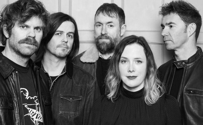 Lire la suite à propos de l’article Les boules à mites Shoegaze des années 90 resurgissent!
