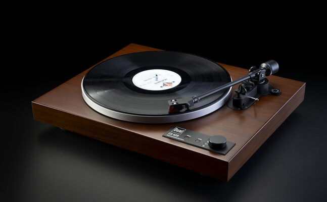 Read more about the article A new finish for the Dual CS429 turntable